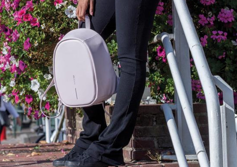 Elle fashion -- Pink