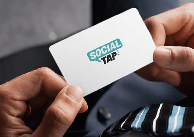 Social Tap - Card alb
