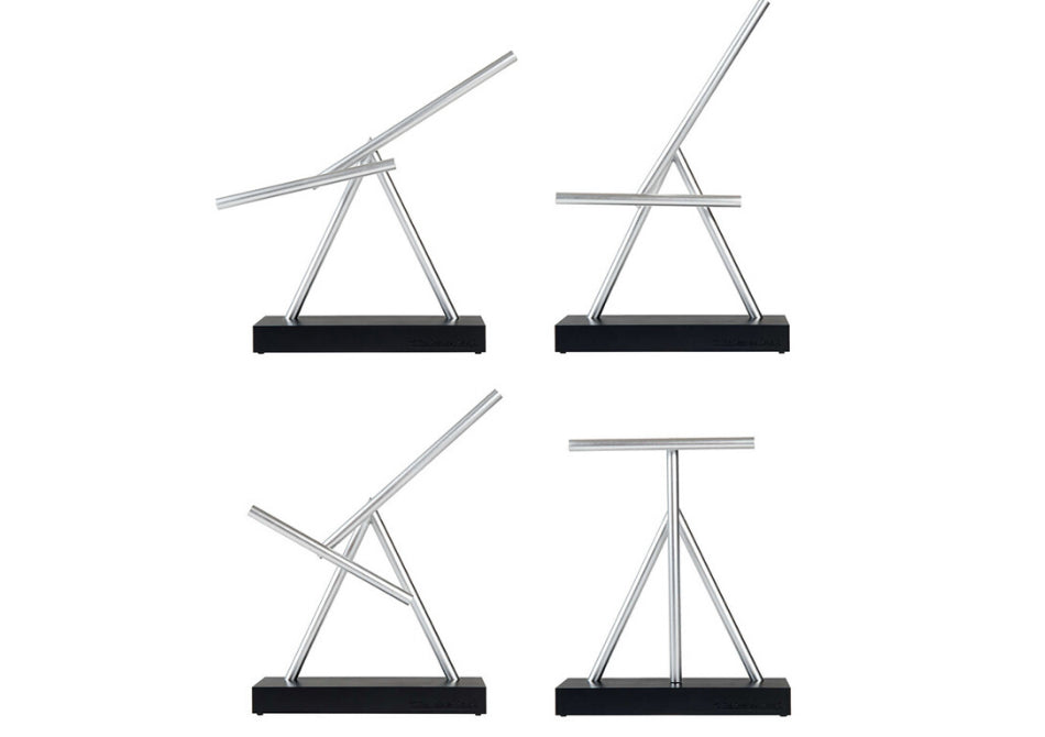 Swinging Sticks -- perpetuum mobile