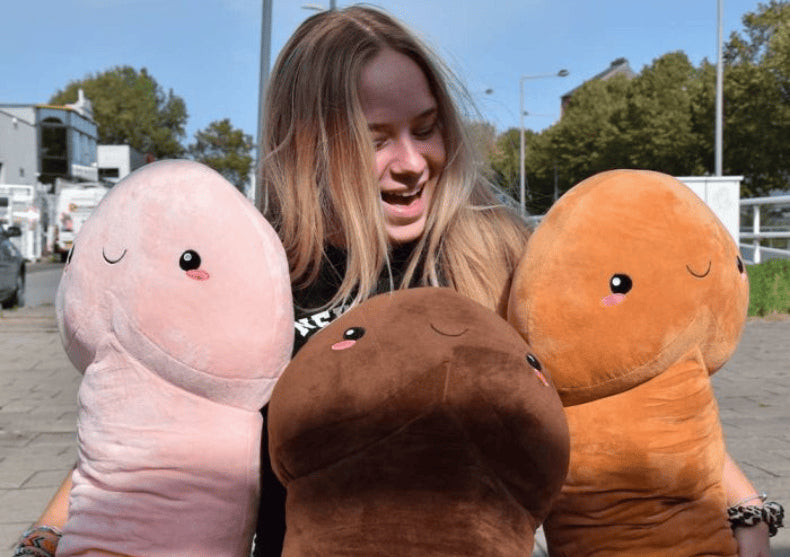 Perna P..ierre Gigantul -- nude