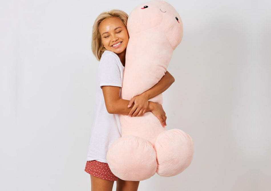 Perna P..ierre Gigantul -- nude