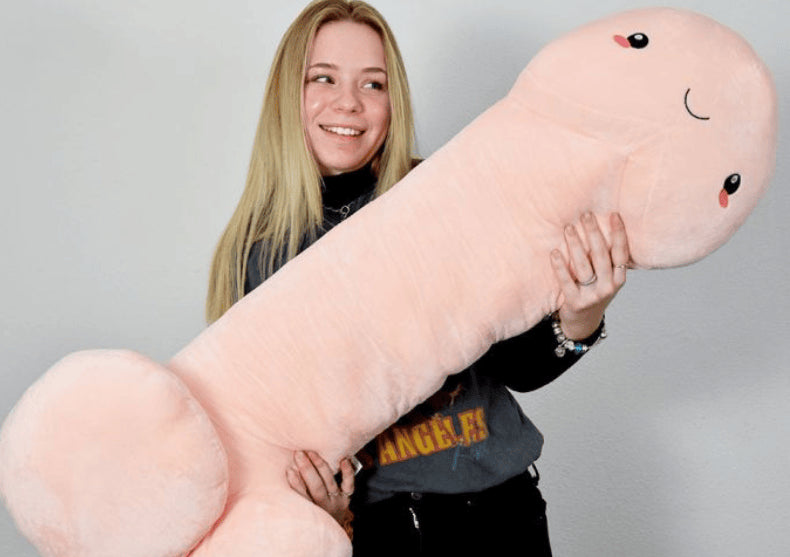 Perna P..ierre Gigantul -- nude