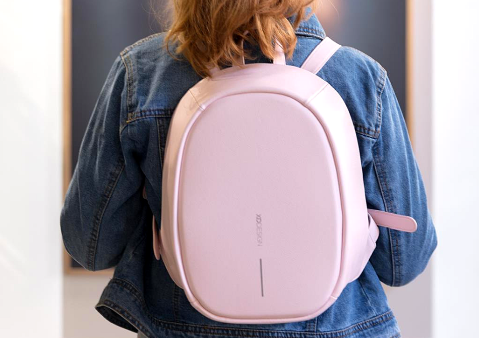 Elle fashion -- Pink