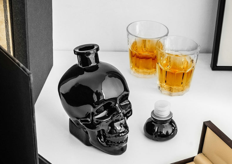 Decantor Skull Black