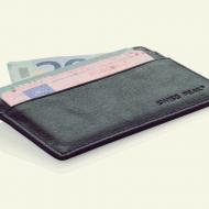 Cardholder RFID 2.0 -- Pazitorul tau impotriva furtului de bani/identitate