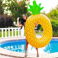 Ananas gonflabil -- Bogat in distractie