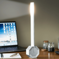 Octagon One -- lampa portabila de birou