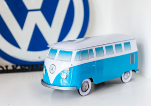 Cutie Biscuiti VW Bus -- Recipient cu tendinte hippie